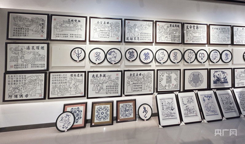 一针一线“挑”出千年传承AG真人国际探寻“非遗”(图1)